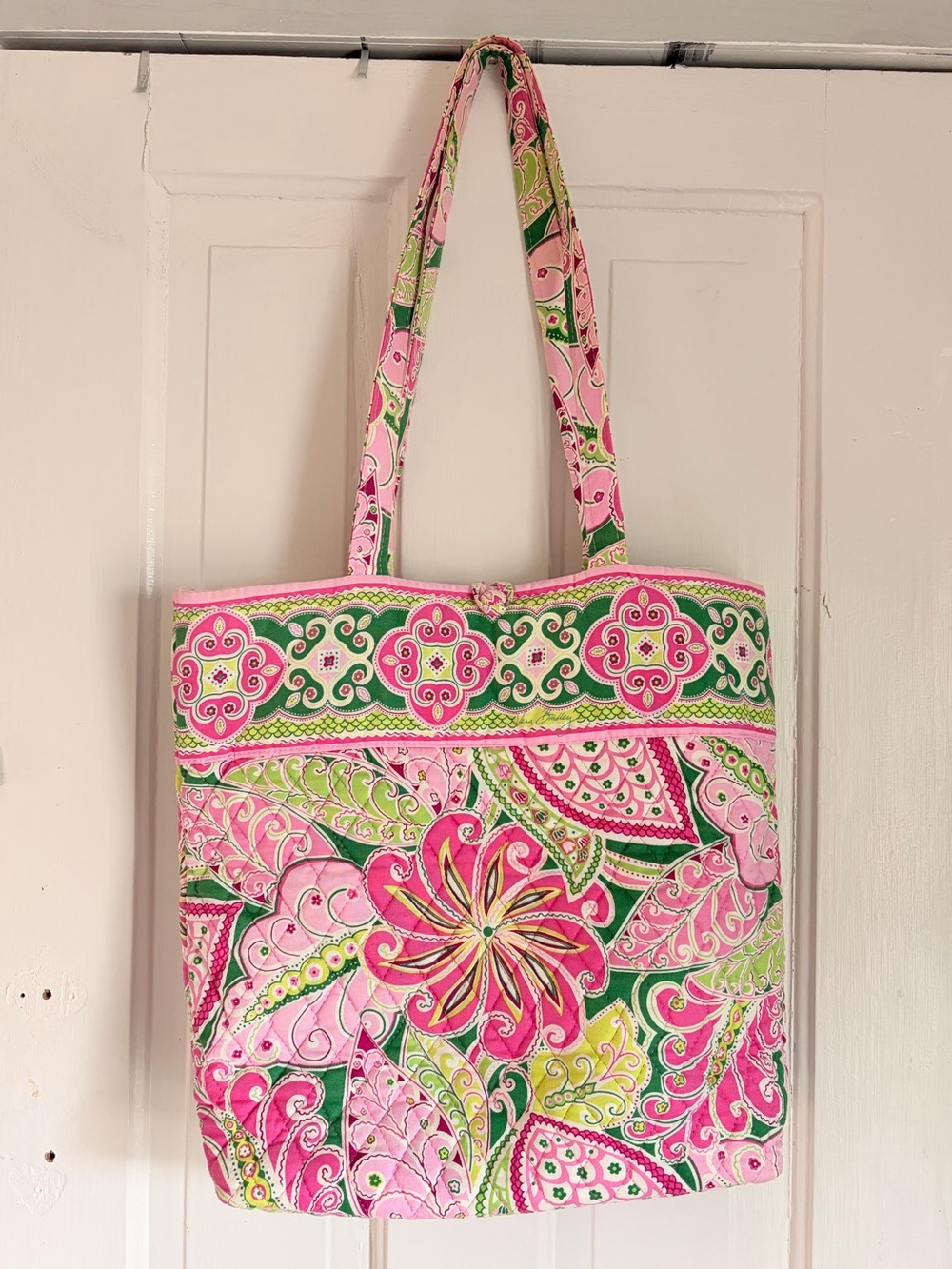 Vera Bradley pinwheel pink tote bag